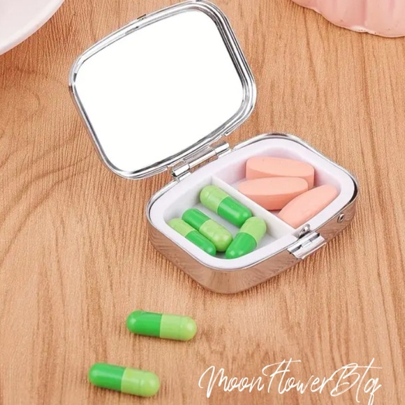 Tree of Life Pill Case Travel Container - Picture 6 of 9